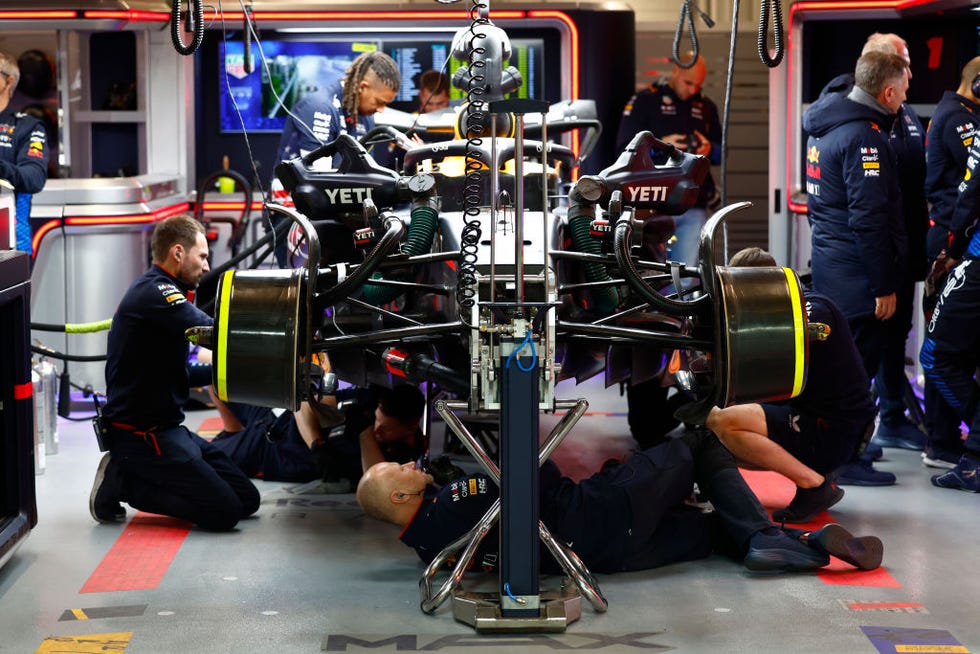 car November 21 f1 heineken silver Las Vegas Grand Prix