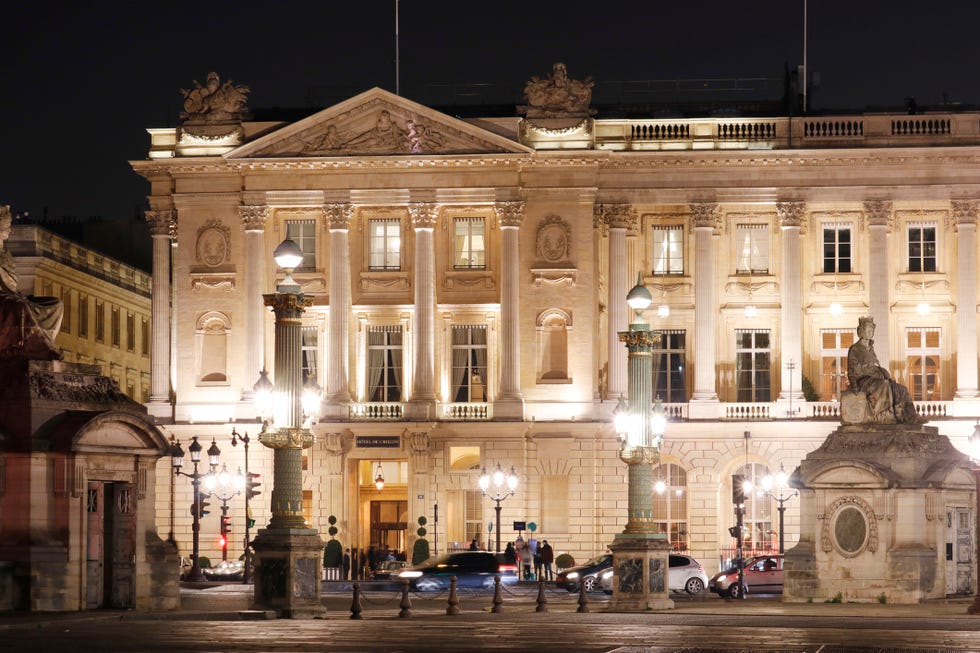 the crillon hostel from la place de la concorde, paris