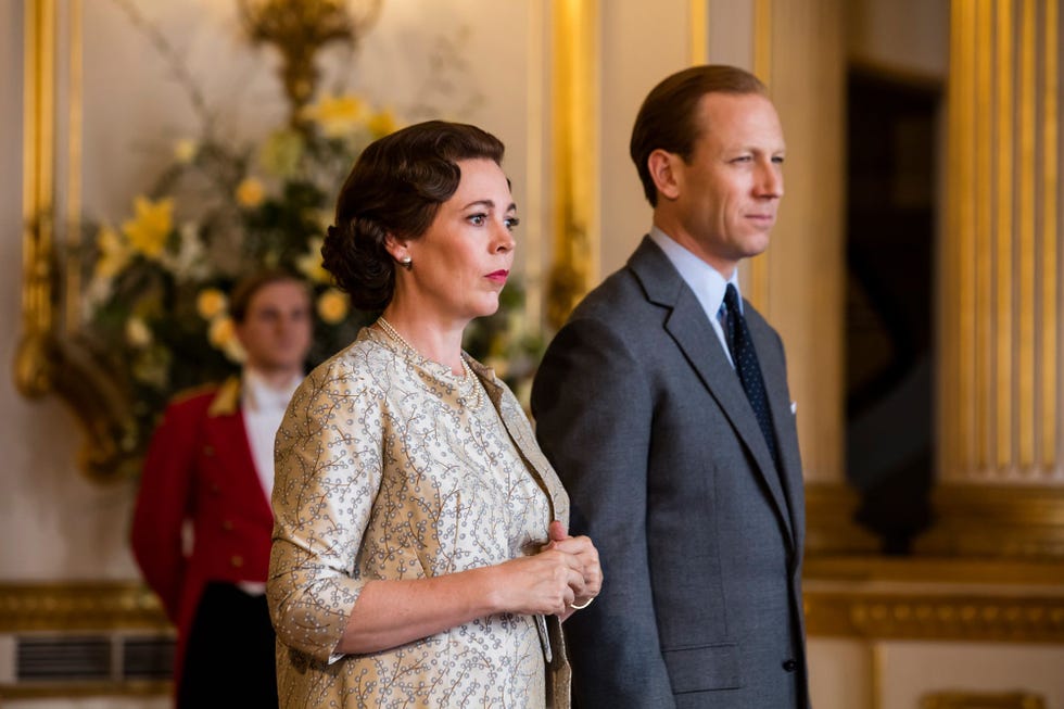 the crown olivia colman queen elizabeth