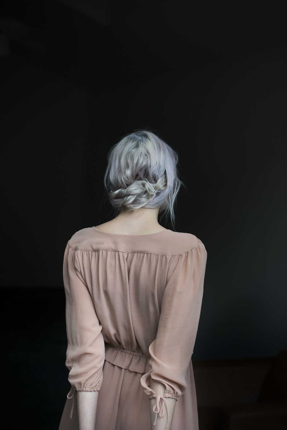 Hair, Shoulder, Dress, Beauty, Hairstyle, Blond, Fashion, Photography, Hand, Neck, 