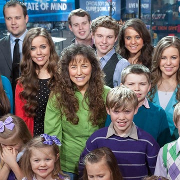 Robert Wagner And The Duggar Family Visit "Extra" robert wagner and the duggar family visit "extra"