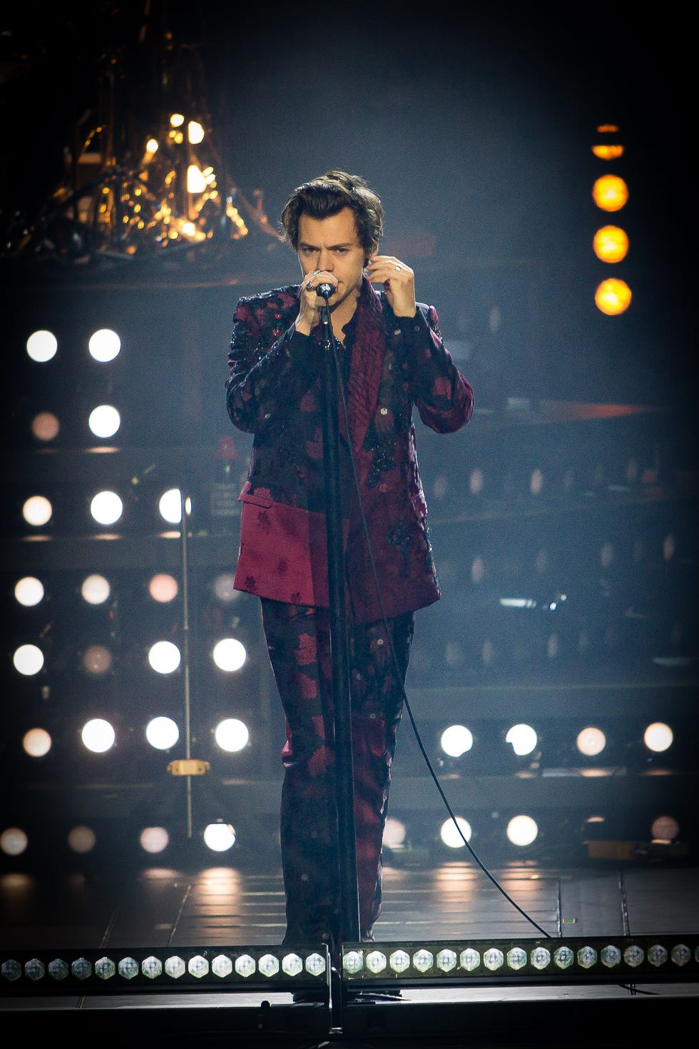 25 Most Stylish Harry Styles Outfits Harry Styles Best Looks 4316