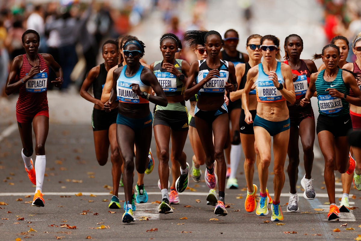 NYC Marathon 2022 American Women’s Results - Aliphine Tuliamuk Leads