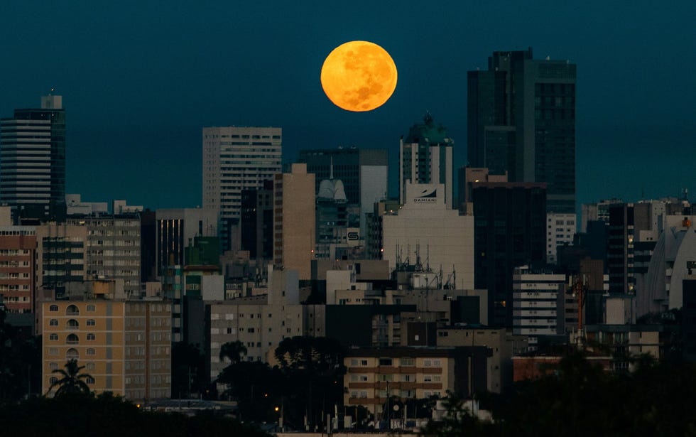 Pictures of May’s Super Flower Moon Around the World