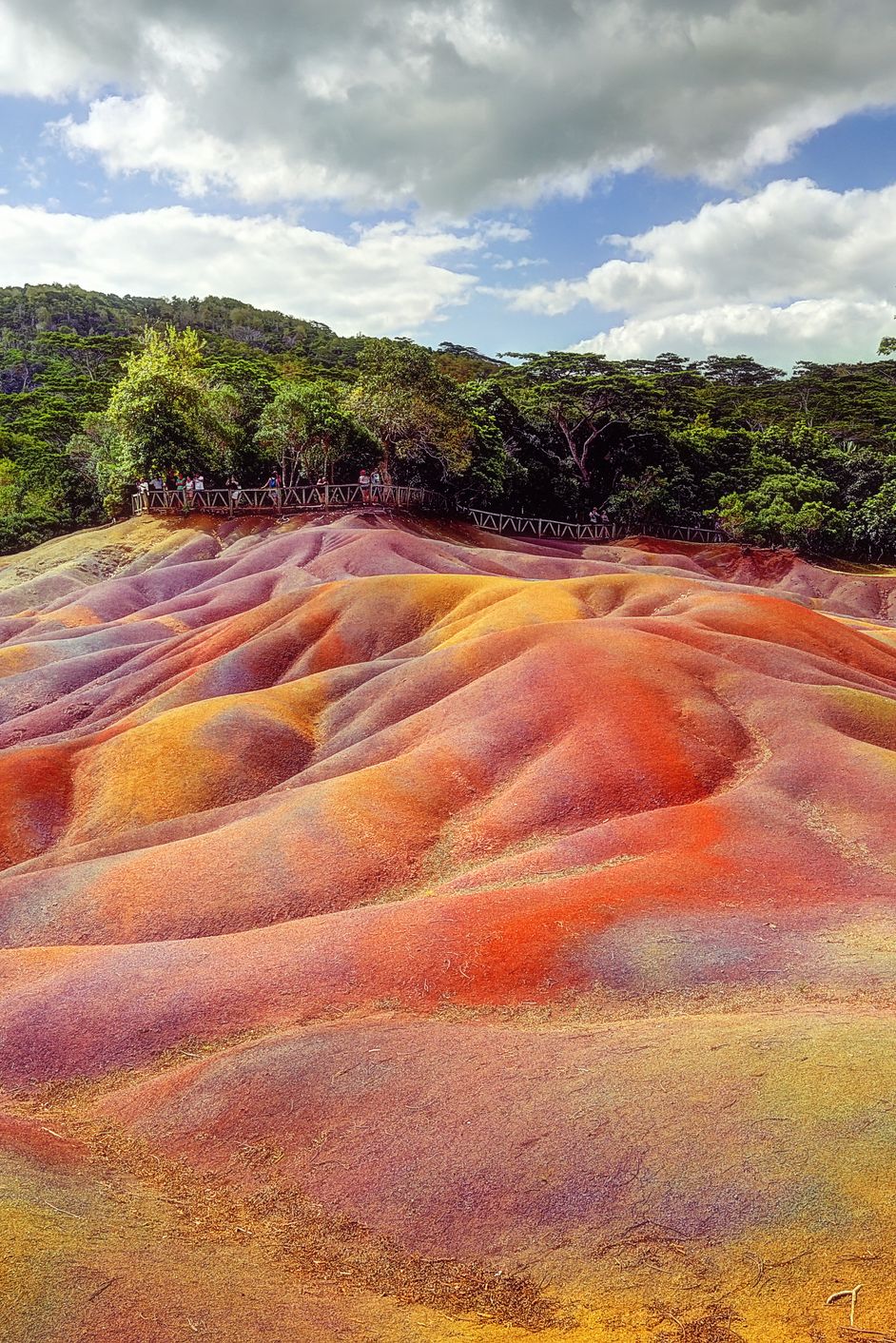 the geological formation "Seven Coloured Earths"