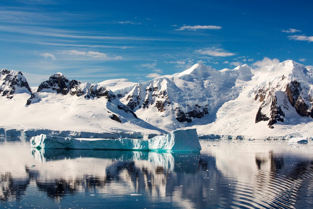 Antarctica's Skies Hold a Mysterious Chill. A Puff of Vapor Might