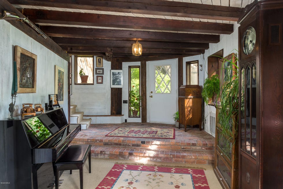 The Gingerbread House, en Tyringham