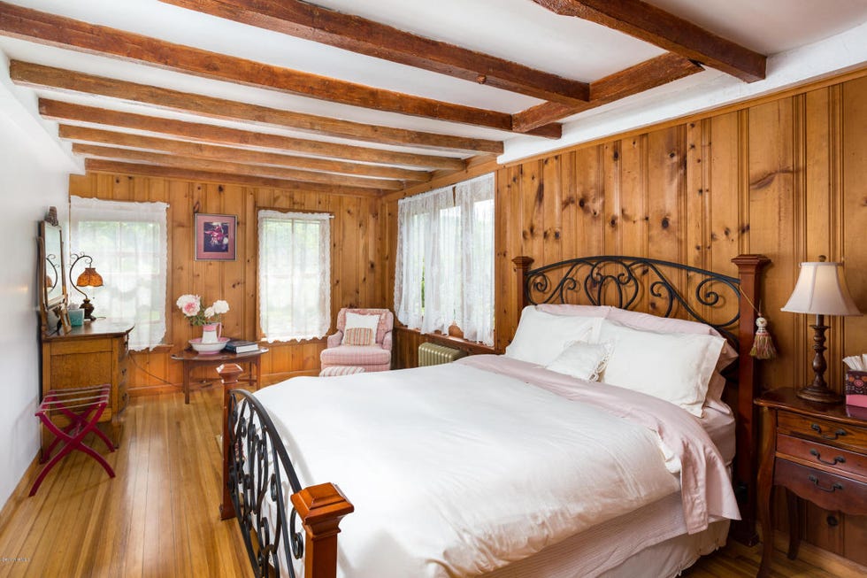 The Gingerbread House, en Tyringham