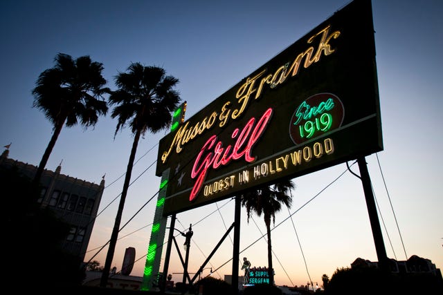 Is there anything more powerful than an L.A. restaurant booth? - Los  Angeles Times