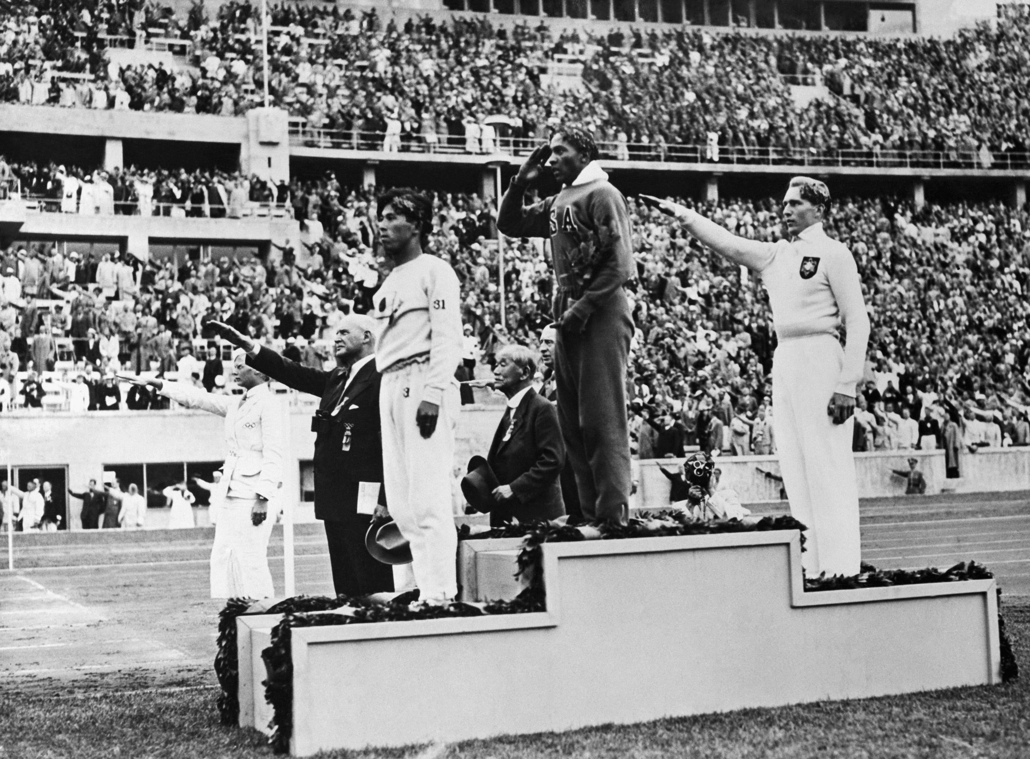 1936 olympic long jump medals ceremony