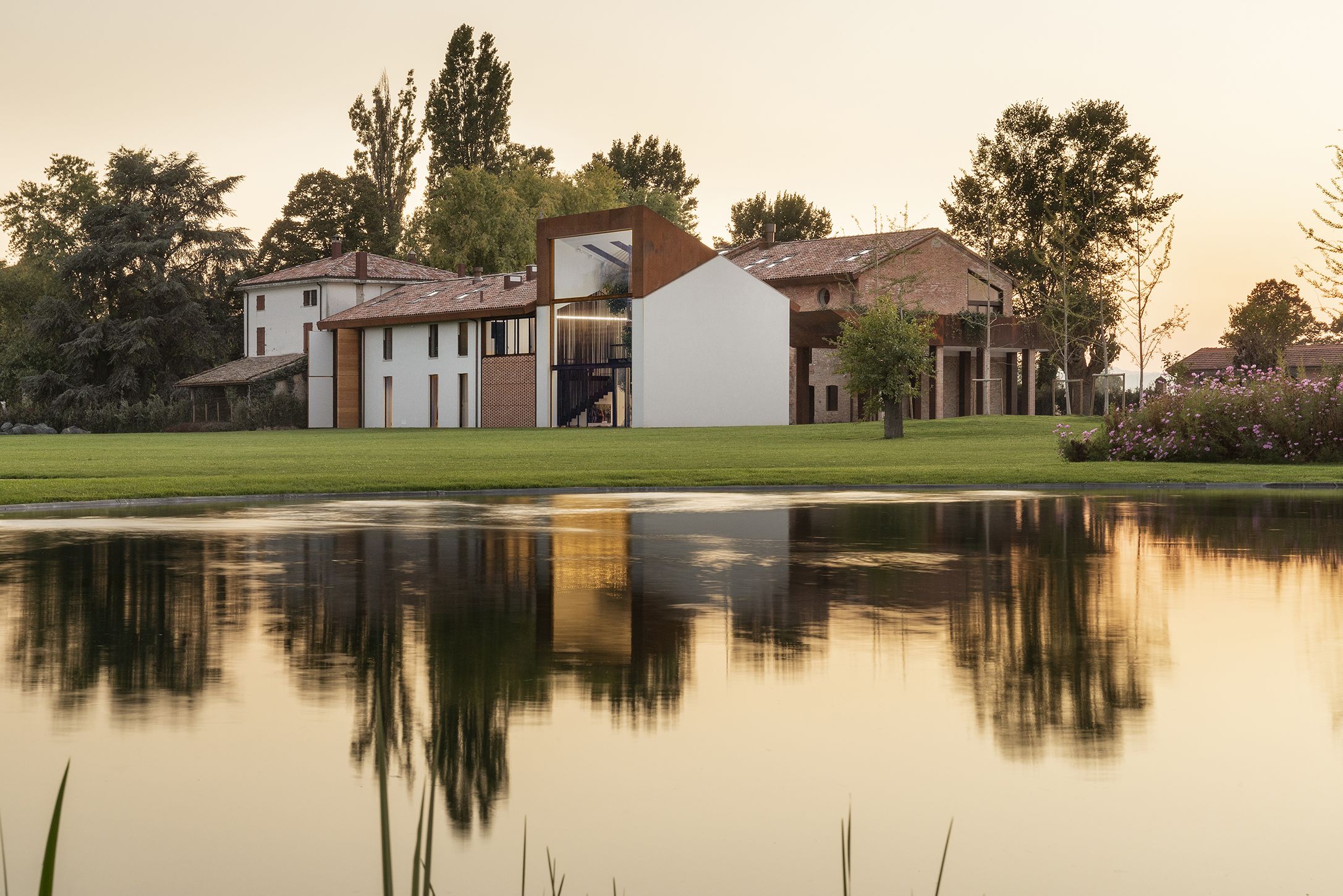 La casa di Carlo Ratti e Italo Rota, intorno all'albero