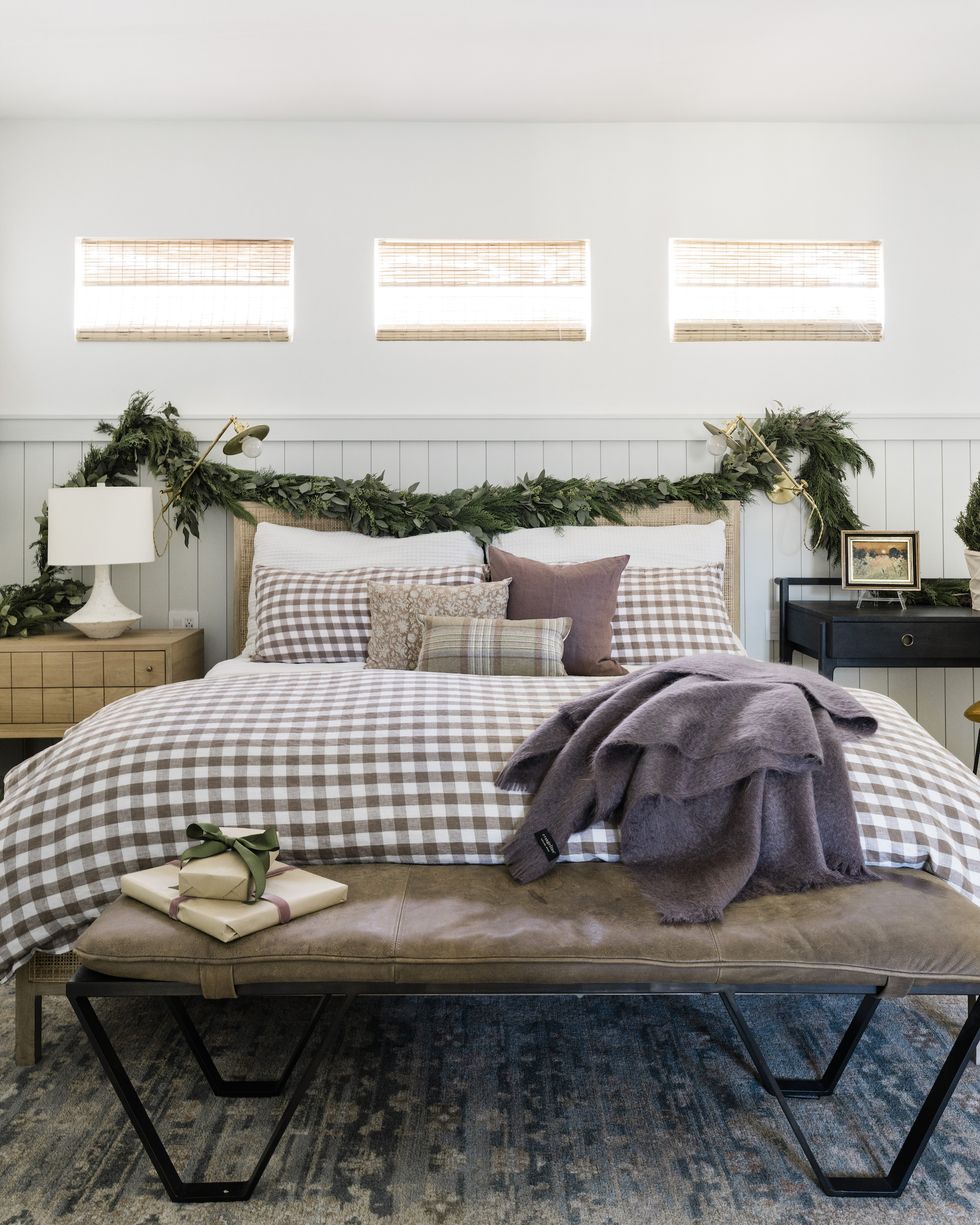 20 Cozy Christmas Aesthetic Ideas That Interior Designers Love