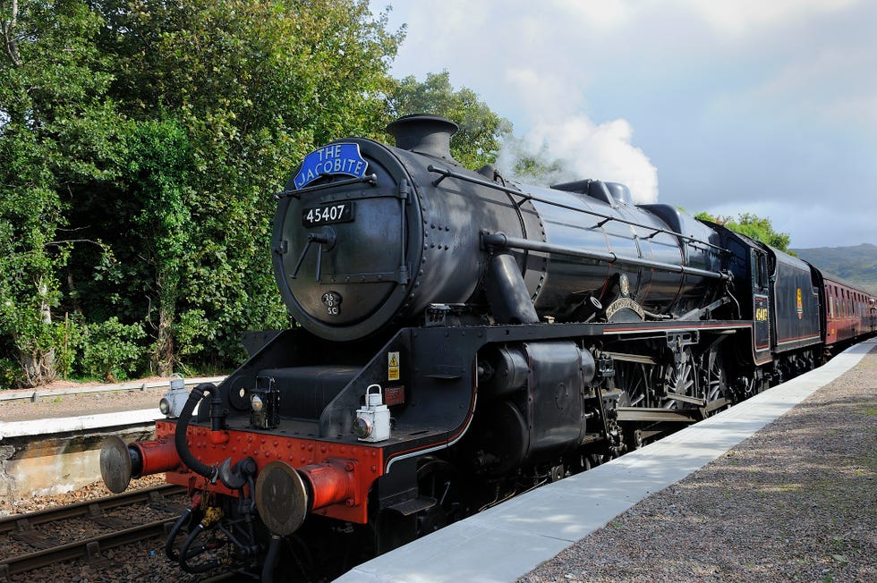 the jacobite steam train