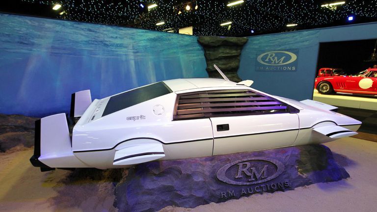 Elon Musk Plans to Make His 007 Submarine Car Real - IEEE Spectrum