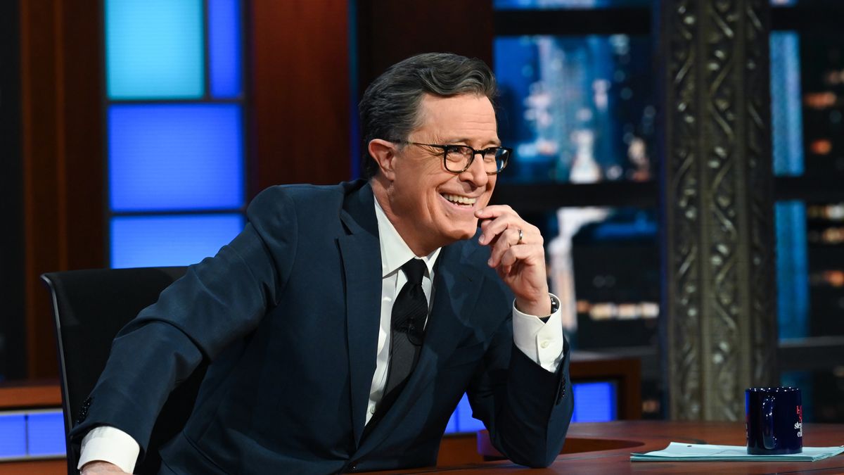 health preview for Stephen Colbert Demonstrates the LOTR Cast His Collectibles