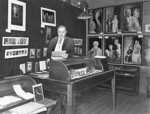 writer sir arthur conan doyle in his study