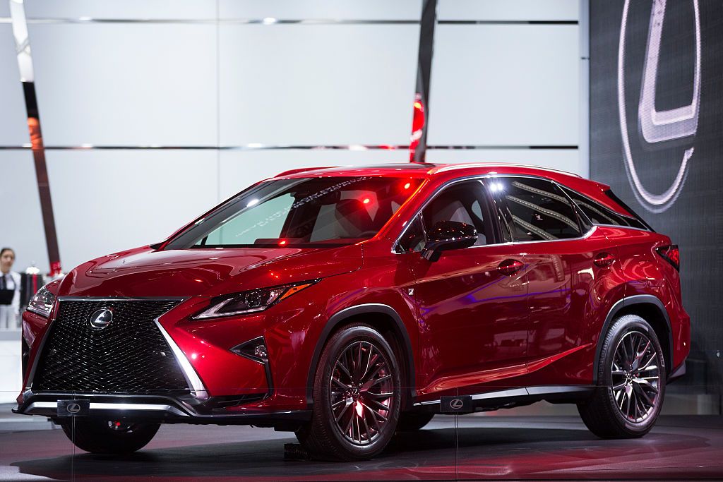 The Highest Rated Lexus RX 350 Trailer Hitches—Car and Driver