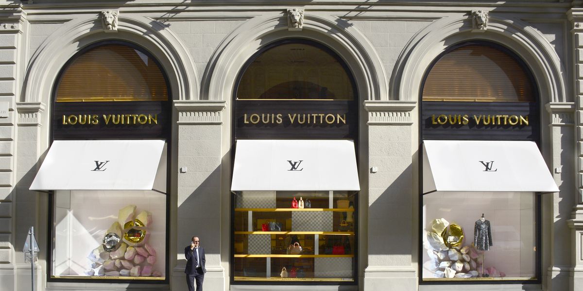 Louis Vuitton rinde homenaje al viajero moderno en su última