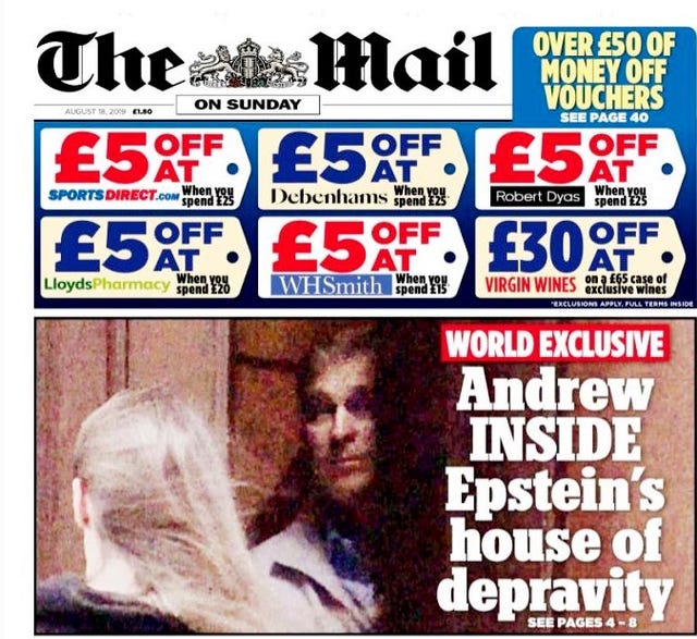 Portada 'Daily Mail' que muestra a Andrés de Inglaterra en la puerta de la conocida como 'casa de los horrores'