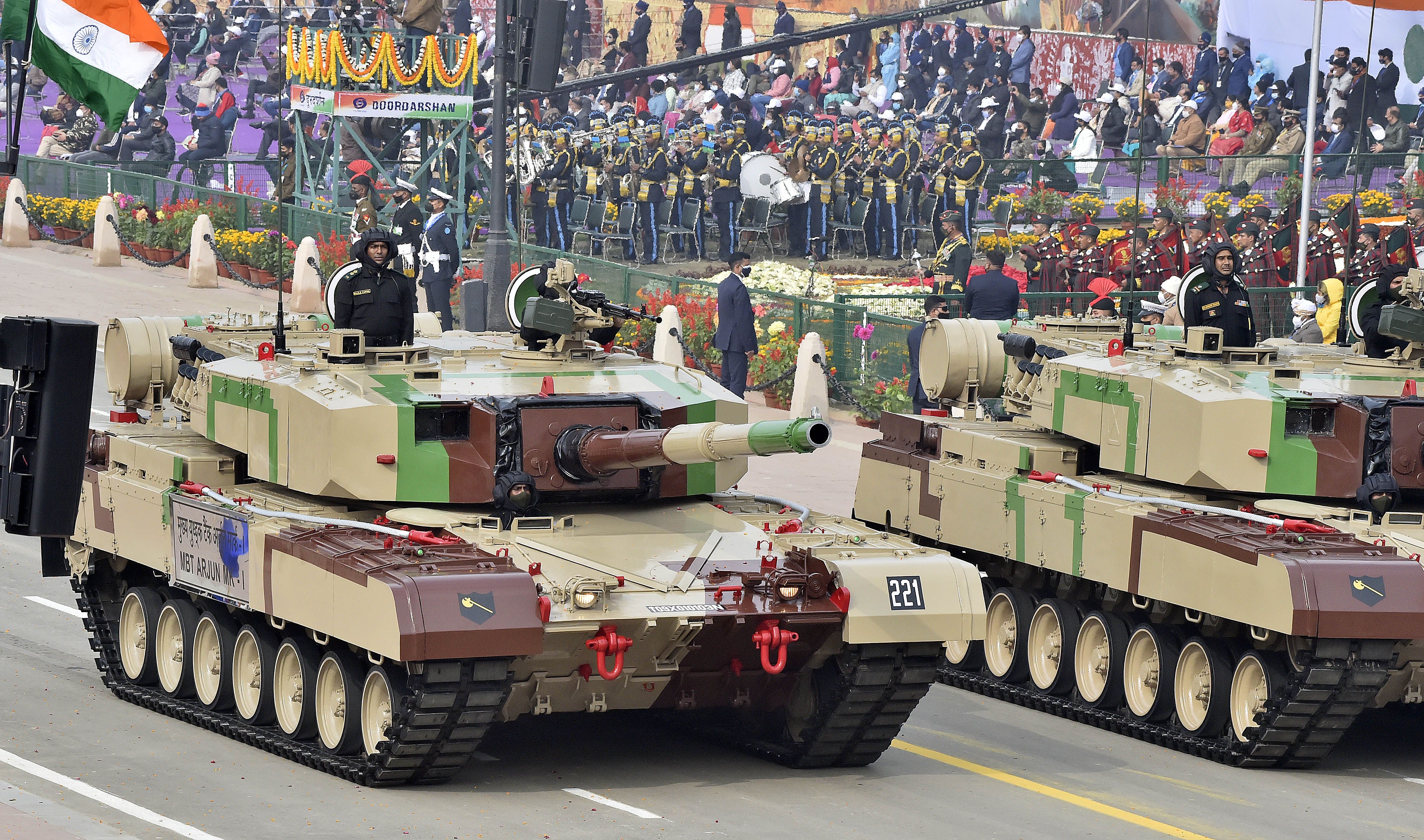 Арджун танк. Индийский танк Арджун. Танк Арджун мк2. Индийские танки на параде. Индийские танки современные.