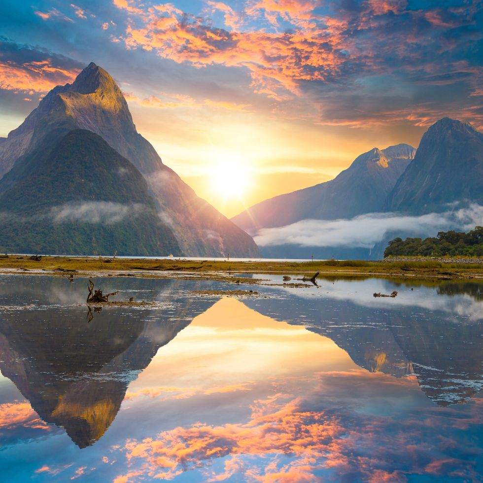 the milford sound fiord fiordland national park new zealand