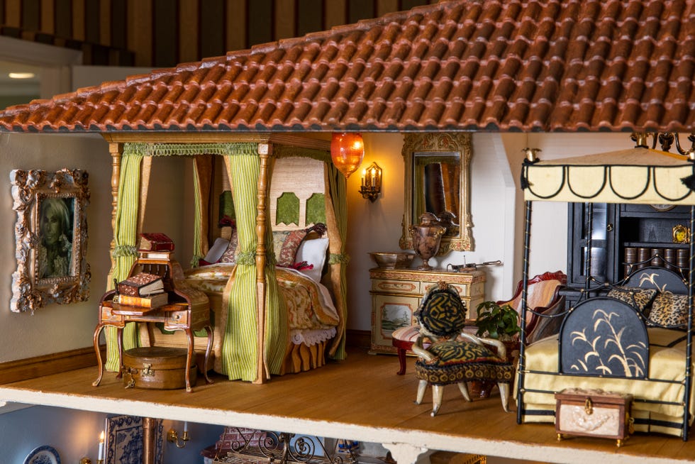 This Mini Palazzo Is the Dollhouse of Our Dreams