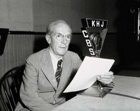 upton sinclair speaking into cbs microphone