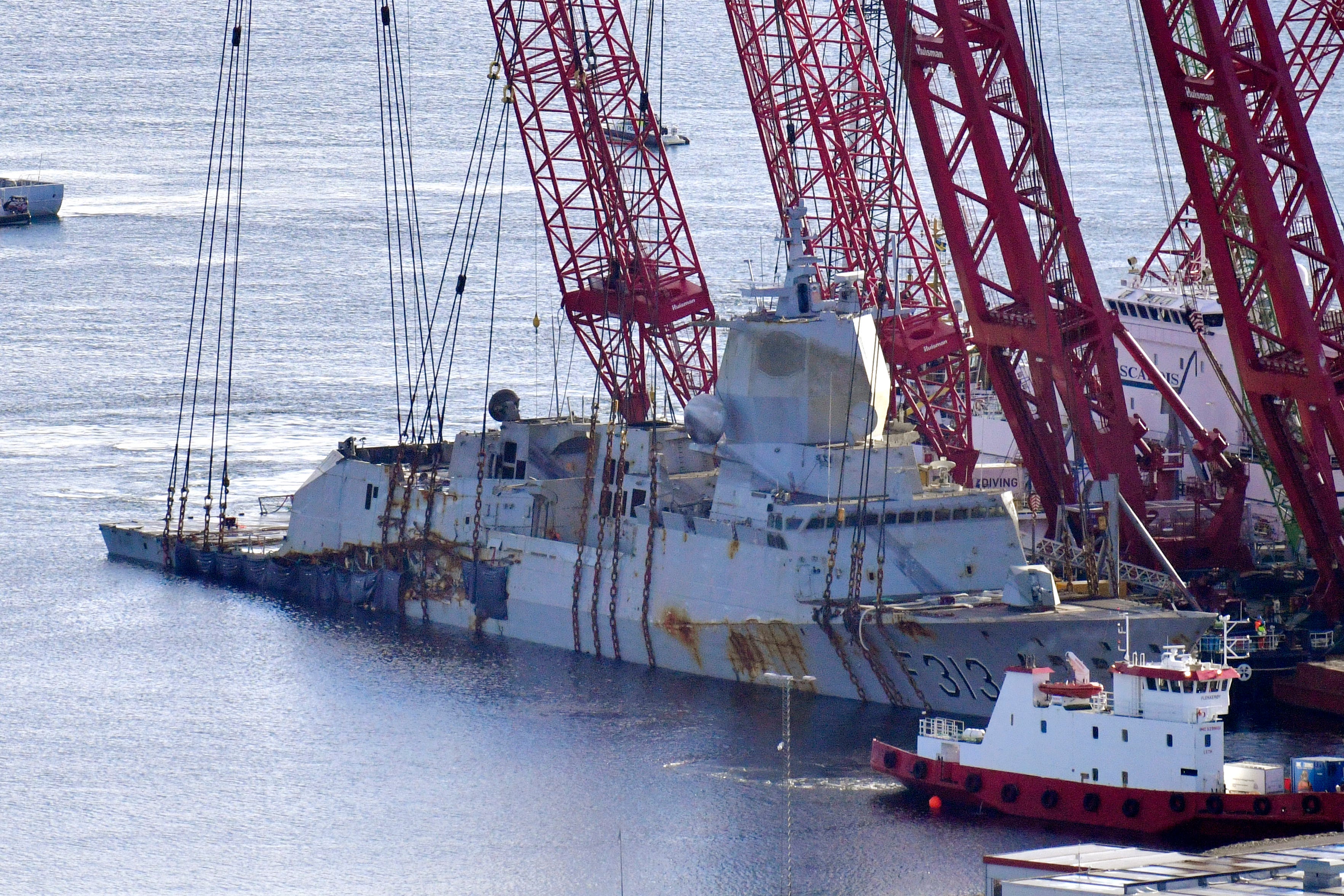 the-norwegian-navy-frigate-knm-helge-ingstad-is-being-news-photo-1128066485-1551812165.jpg?crop=0.668xw:1.00xh;0.258xw,0\u0026resize=1200:*