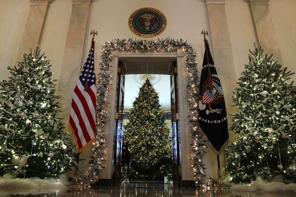White House Christmas Volunteers First Lady Melania Trump Seeking