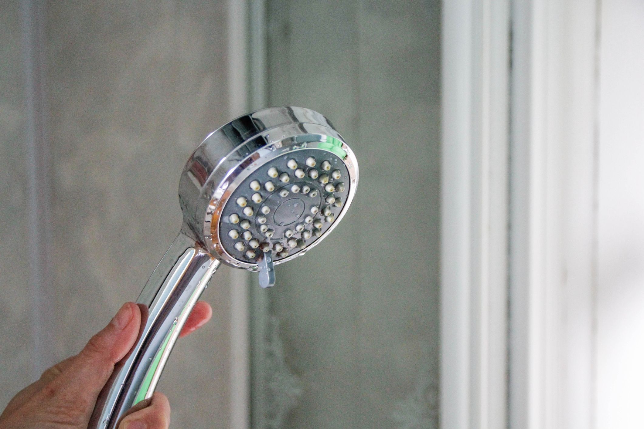 The Easiest Way To Clean A Showerhead Without Removing It - Small Stuff  Counts