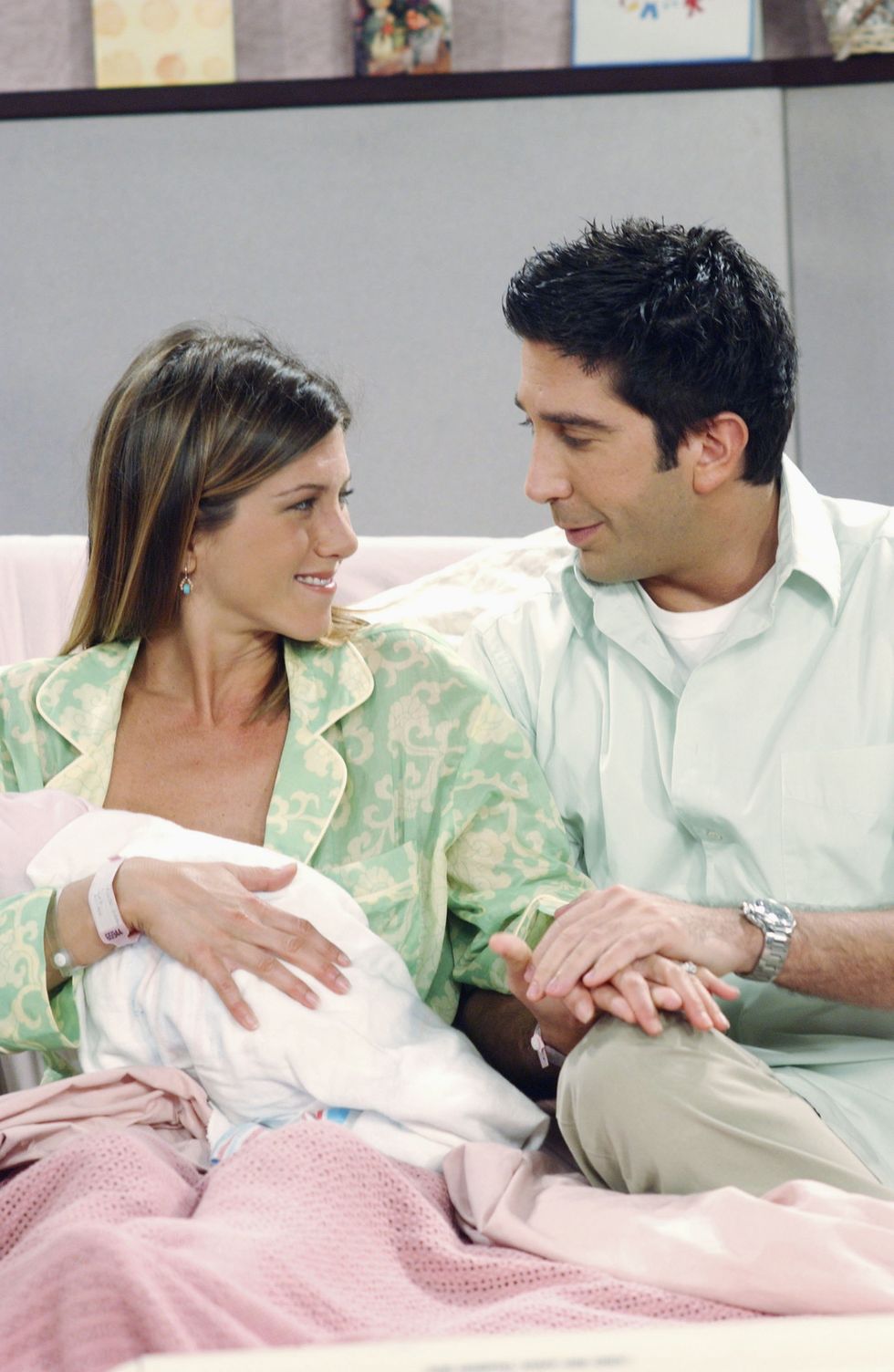 jennifer aniston and david schwimmer admit they had feelings for each other while filming friends