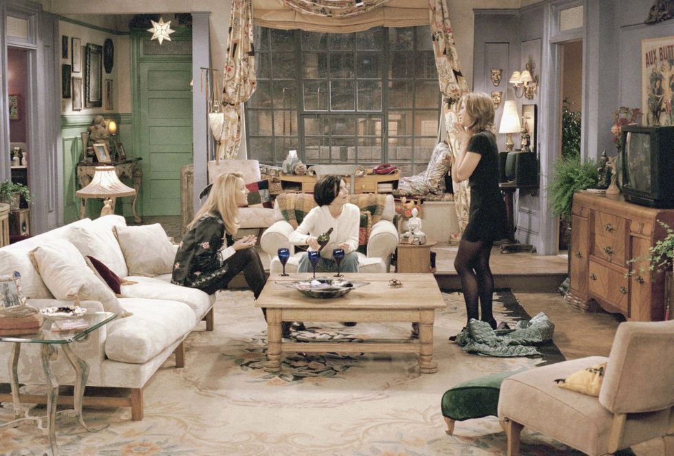 5 Ways Monica's Apartment In Friends Was On Trend - Monica Friends
