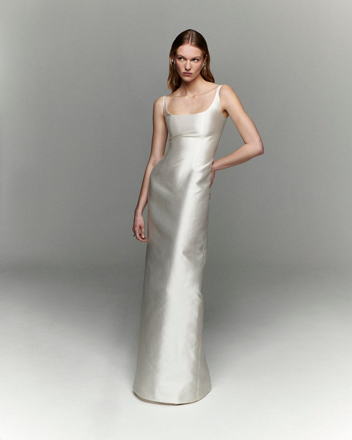 Simple wedding dresses for the discreet bride