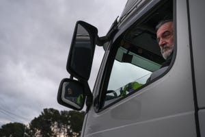 truckers continue to work during the state of alarm