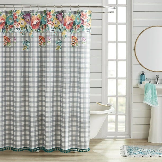 https://hips.hearstapps.com/hmg-prod/images/the-pioneer-woman-bath-collection-sale-64f74712051e4.jpeg?crop=1xw:0.5625xh;center,top&resize=1200:*