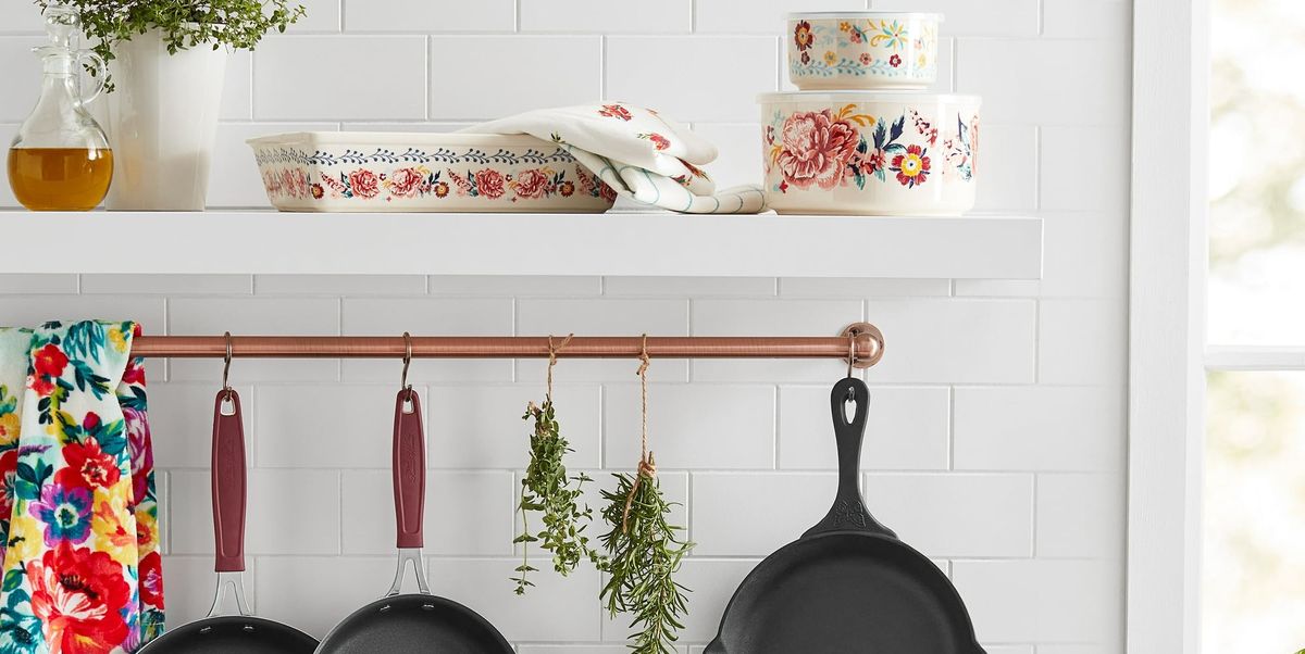 This Pioneer Woman 30-piece cookware set is under $80 for Black Friday