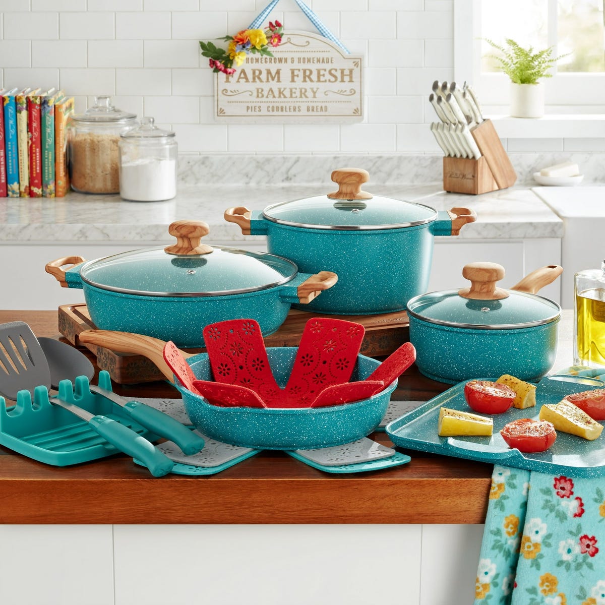 The Pioneer Woman Cast Aluminum Pans Now Available in a New Color