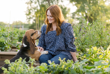 ree drummond with her dog