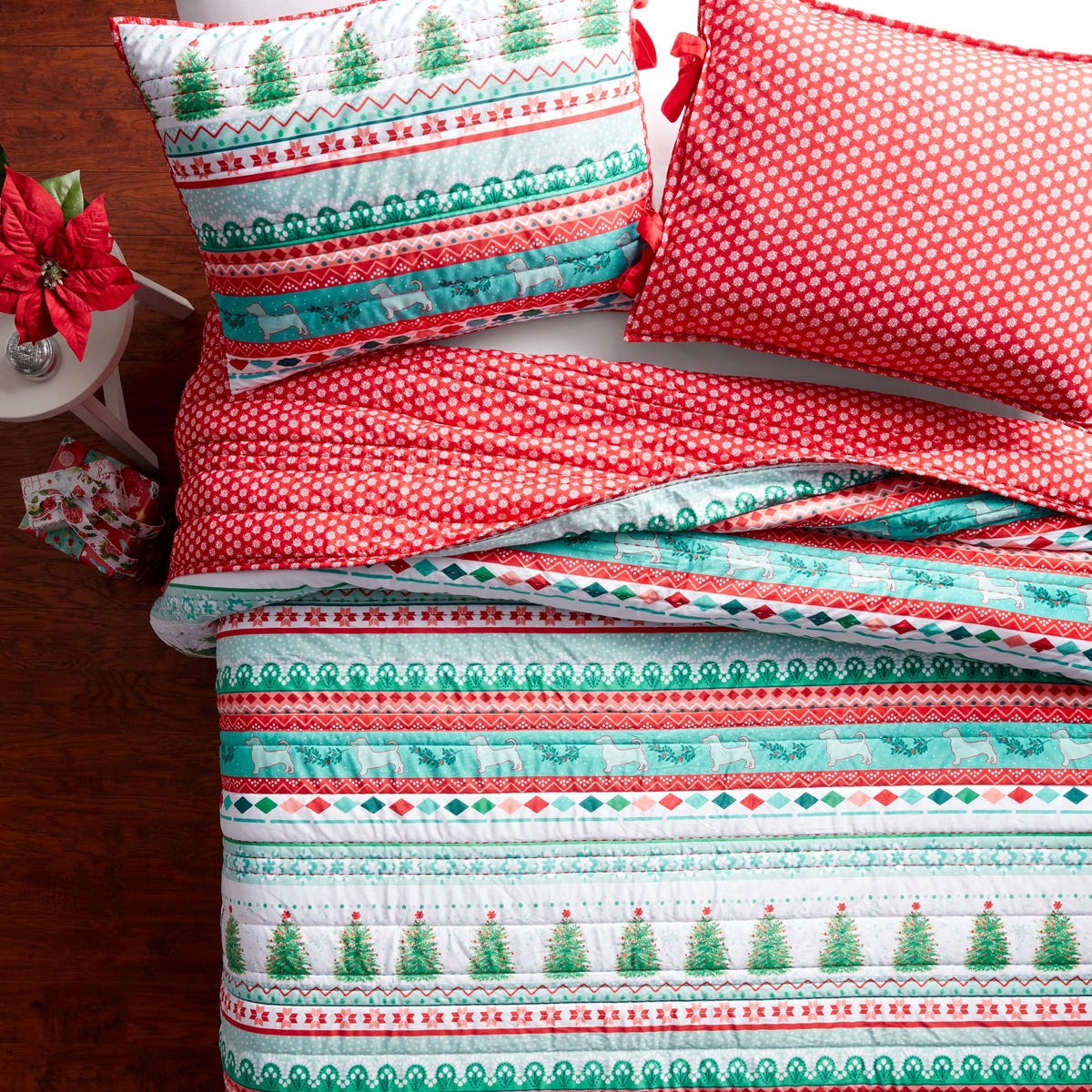 The Pioneer Woman Holiday Quilts at Walmart - Where to Buy Ree Drummond ...