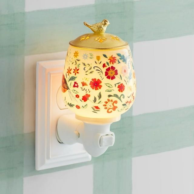 Scentsy - Perfect Poppy Warmer  Pretty and porcelain with the