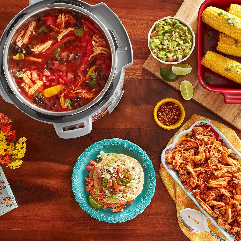 https://hips.hearstapps.com/hmg-prod/images/the-pioneer-woman-instant-pot-2-copy-6412198b8a4f4.jpg?crop=1xw:1xh;center,top&resize=980:*