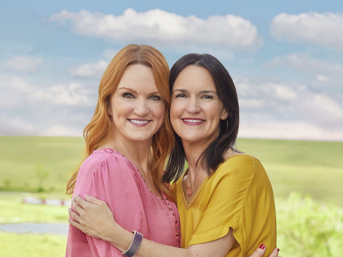 Shop Ree Drummond's Look from 'The Pioneer Woman Magazine' Fall 2023 Cover