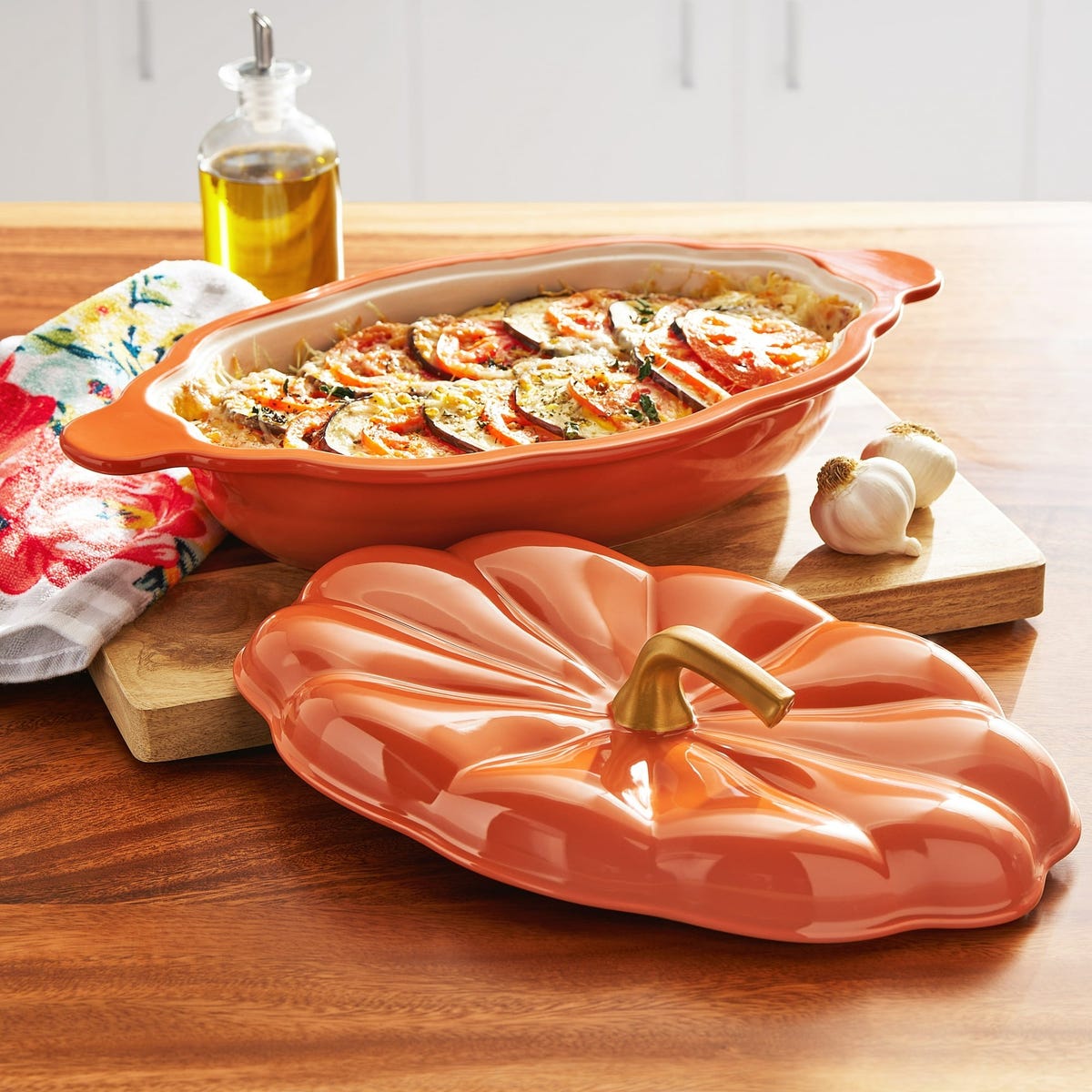 Pioneer Woman’s Pumpkin Cookware is Back Just in Time for Fall