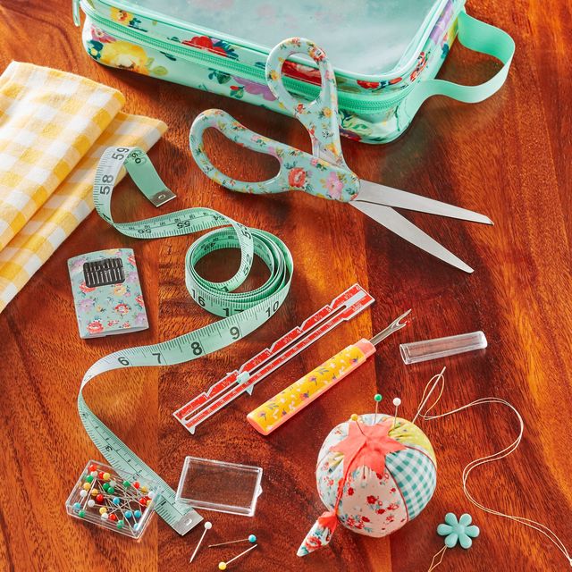 The Pioneer Woman Sewing Kits﻿ - Where to Buy Ree Drummond's Fabric and Sewing  Kits