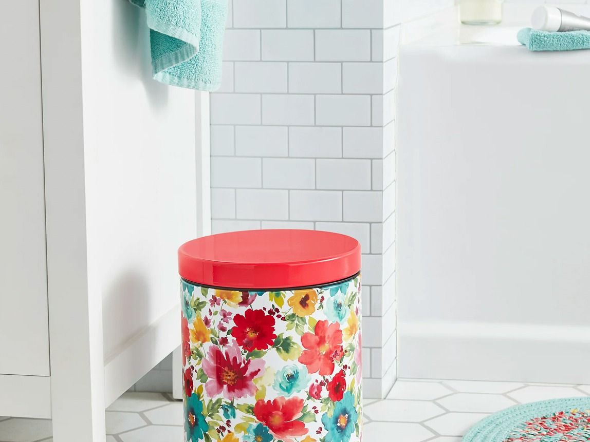 The Pioneer Woman Melody Paper Towel Holder