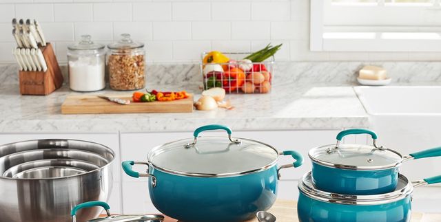 The best holiday deals on The Pioneer Woman kitchenware - CBS News
