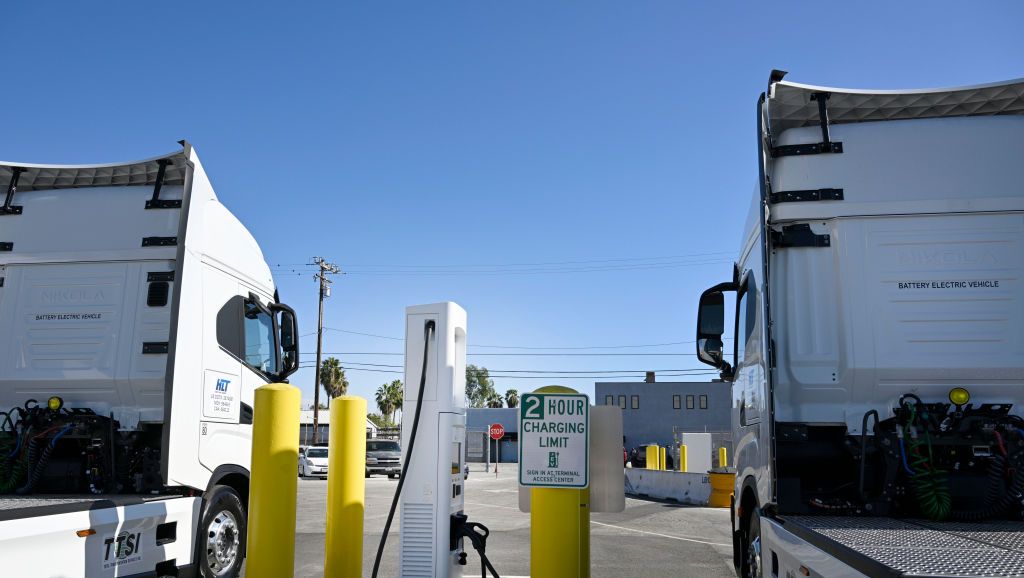 port of long beach, first in the nation to open a publicly accessible charging station for heavy duty electric trucks