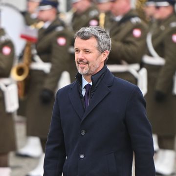 el rey de dinamarca pasa revista a las tropas en polonia