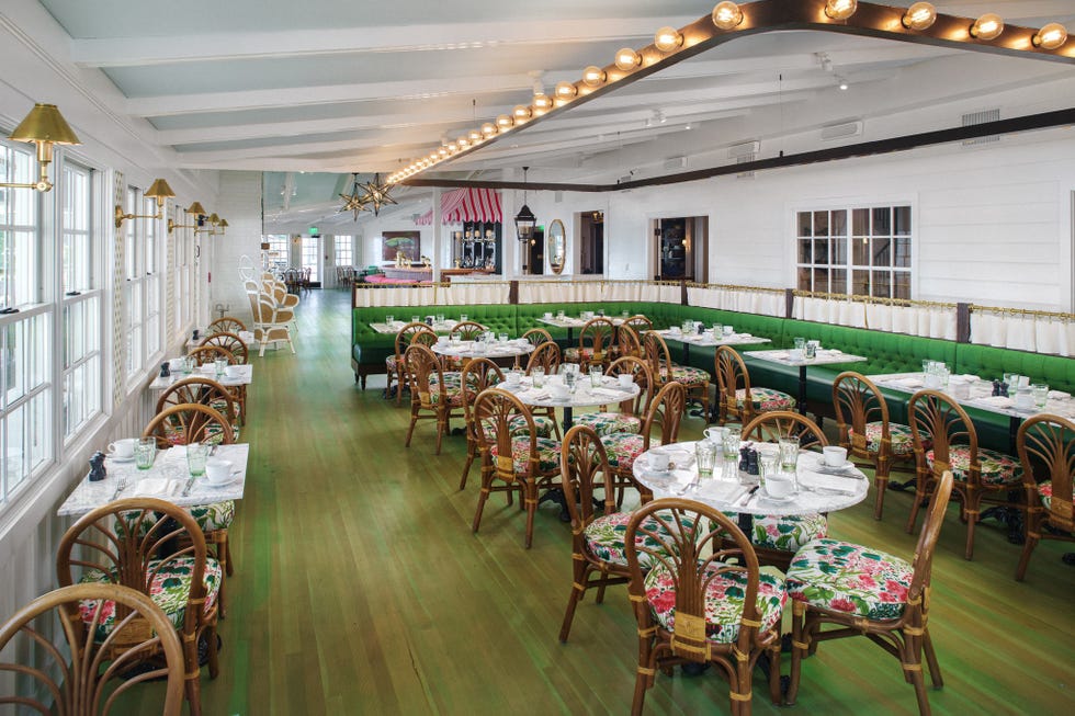 the terrace at the pridwin shelter island