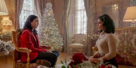 the princess switch switched again vanessa hudgens as stacy  margaret  fiona in the princess switch switched again cr mark mainznetflix © 2020